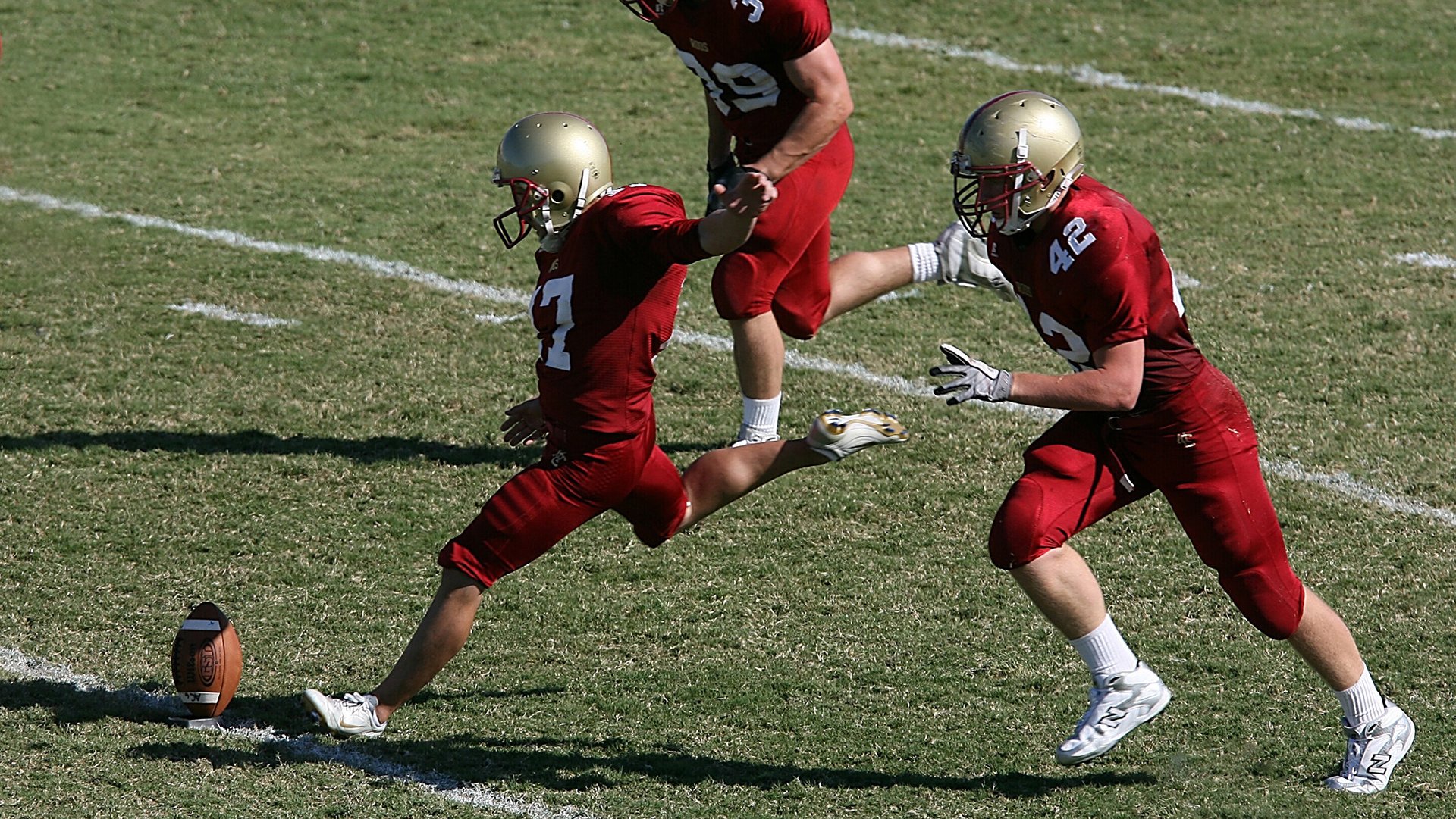 勒克莱尔领衔法拉利绝地反击，威廉姆斯神级策略逆转红牛二队